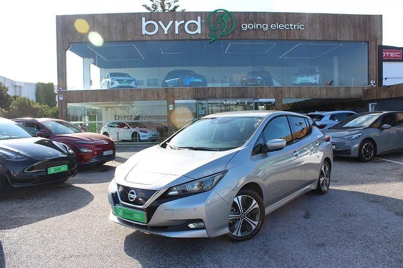 Cinza Usado 2019 Nissan Leaf N-Connecta Citadino | € 11.900 (Super Preço) - Imagem 1/4