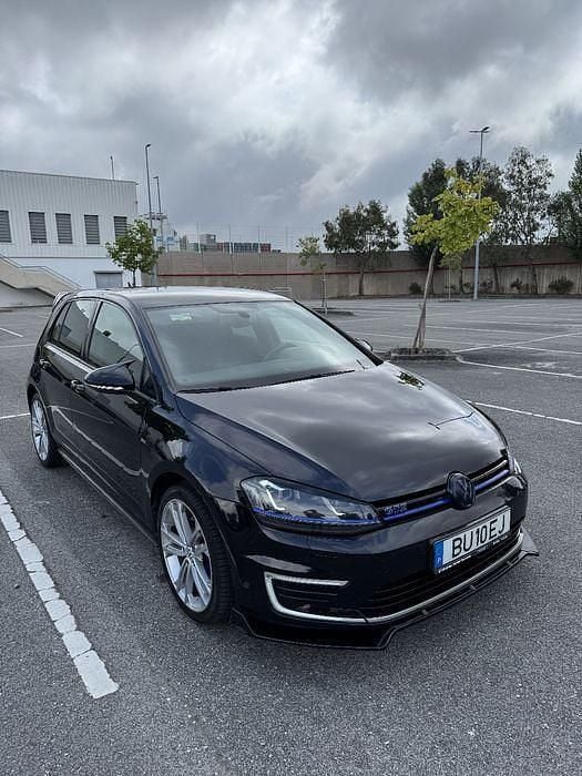 Usado 2015 VW Golf VII GTE Sedan | € 15.250 (Bom preço) - Imagem 1/4