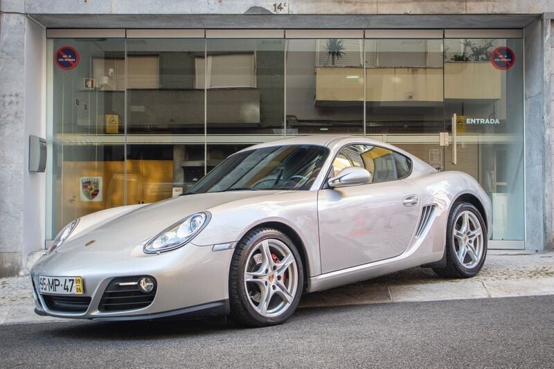 Cinzento Usado 2009 Porsche Cayman Coupé | € 45.900 - Imagem 1/4
