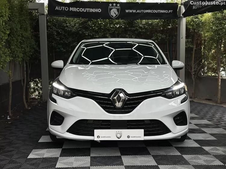 Branco Usado 2021 Renault Clio V SE Citadino | € 12.500 (Bom preço) - Imagem 1/1