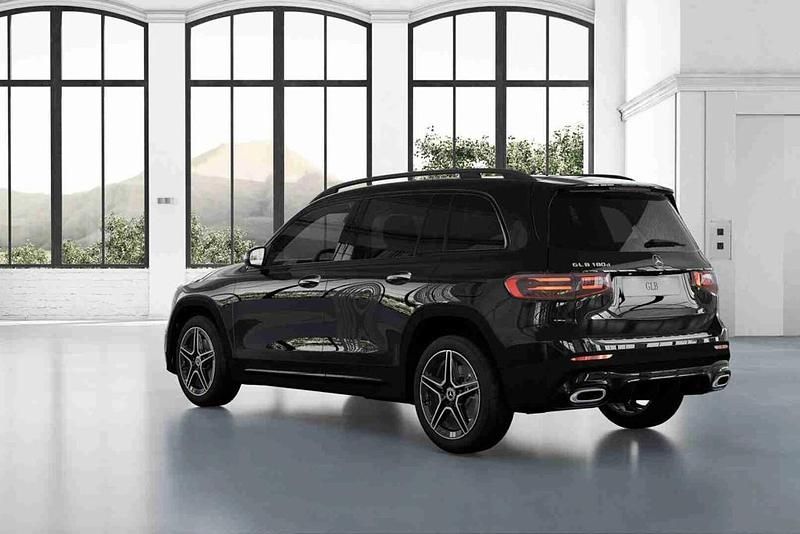 Preto Novo 2025 Mercedes GLB180 SUV | € 63.801 - Imagem 1/4