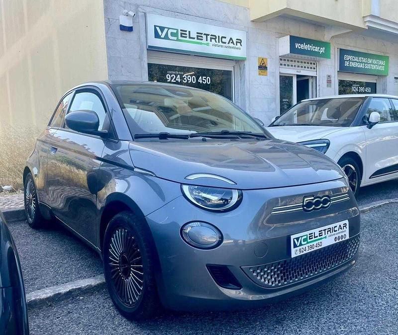 Cinzento Usado 2022 Fiat 500e | € 16.500 (Bom preço) - Imagem 1/4