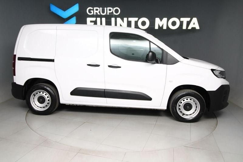 Branco Usado 2025 Peugeot Partner Van | € 20.490 (Preço justo) - Imagem 1/4