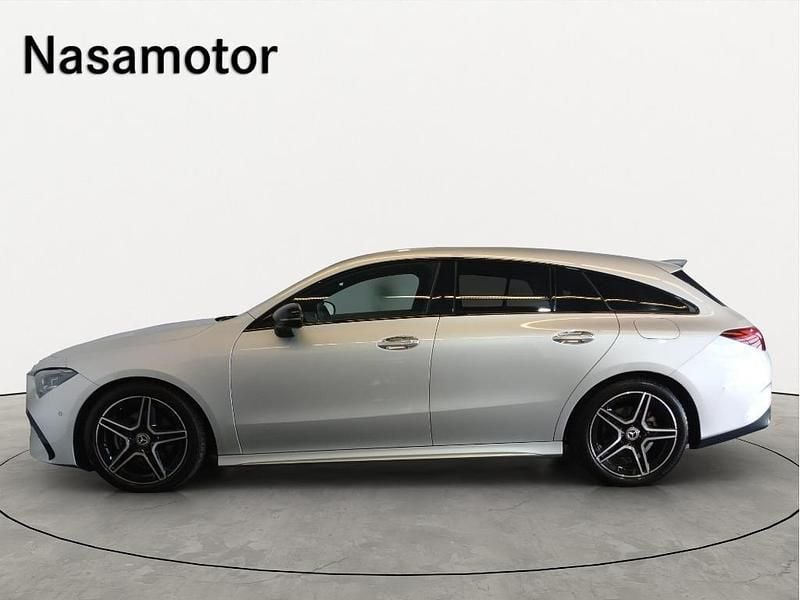 Usado Mercedes CLA180 Shooting Brake 116 HP (85 kW) 2023 Cinzento claro metalizado Carrinha
