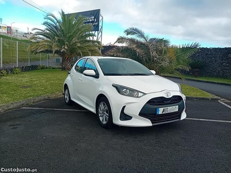 Branco Usado 2021 Toyota Yaris Comfort | € 16.900 (Preço justo) - Imagem 1/1