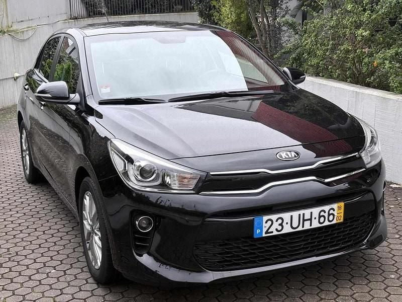 Usado Kia Rio SX 84 HP (61 kW) 2018 Preto