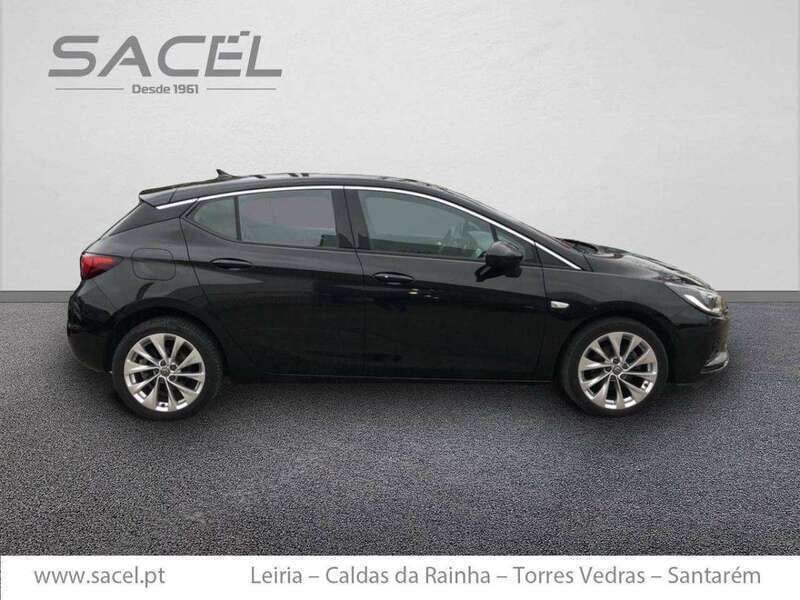 Usado Opel Astra Innovation 110 HP (80 kW) 2019 Preto