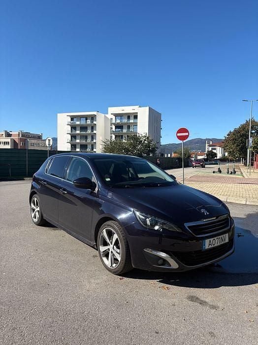 Usado 2013 Peugeot 308 Allure Sedan | € 9.250 (Preço justo) - Imagem 1/4
