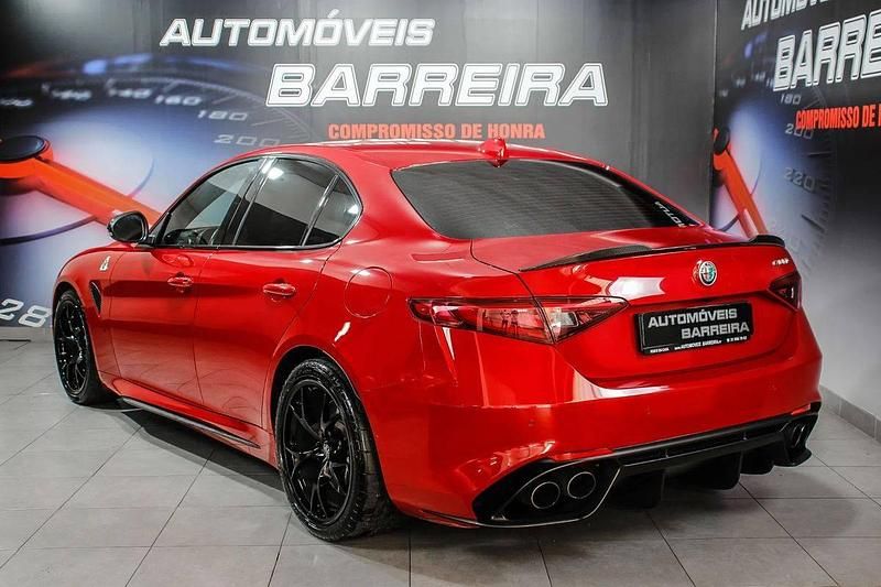 Vermelho Usado 2017 Alfa Romeo Giulia Quadrifoglio Sedan | € 69.500 (Preço justo) - Imagem 1/1