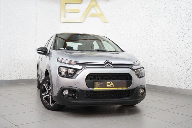 Cinza Usado 2021 Citroën C3 PureTech Citadino | € 14.480 (Preço elevado) - Imagem 1/4