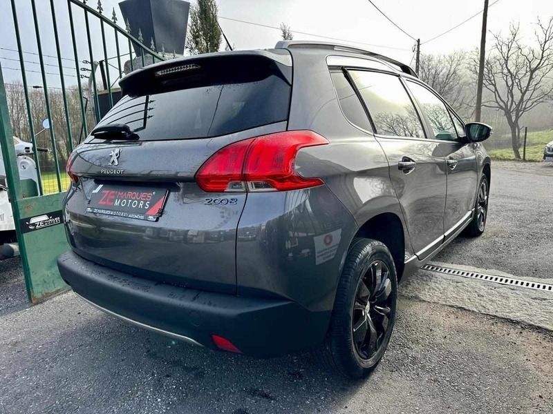 Usado Peugeot 2008 82 HP (60 kW) 2016 Cinzento SUV