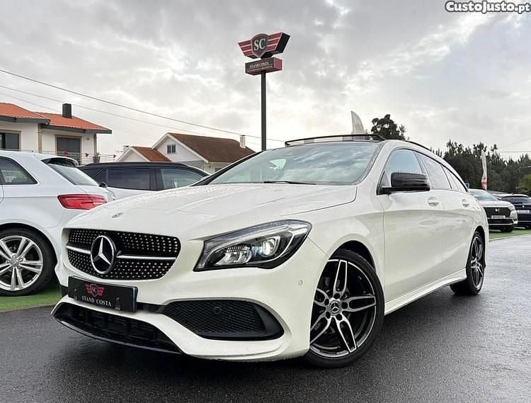 Branco Usado 2017 Mercedes CLA180 AMG line Sedan | € 21.750 (Preço justo) - Imagem 1/1