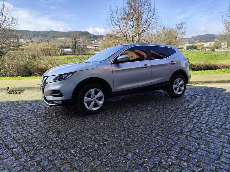 Usado Nissan Qashqai N-Connecta 115 HP (84 kW) 2018 Cinza SUV