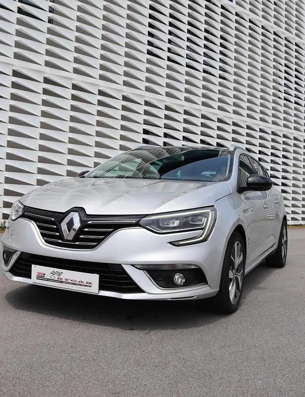 Cinzento Usado 2017 Renault Mégane IV Carrinha | € 14.500 (Preço justo) - Imagem 1/4