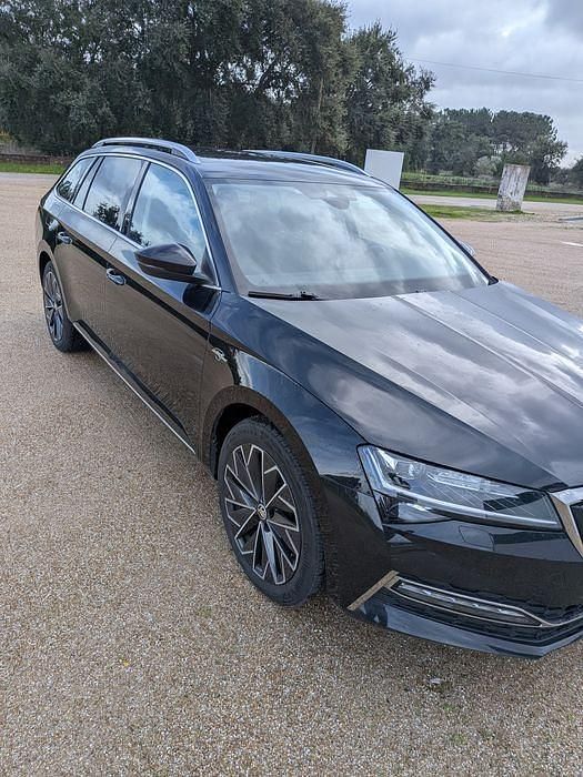 Usado Skoda Superb LAURIN & KLEMENT 204 HP (150 kW) 2024 Sedan