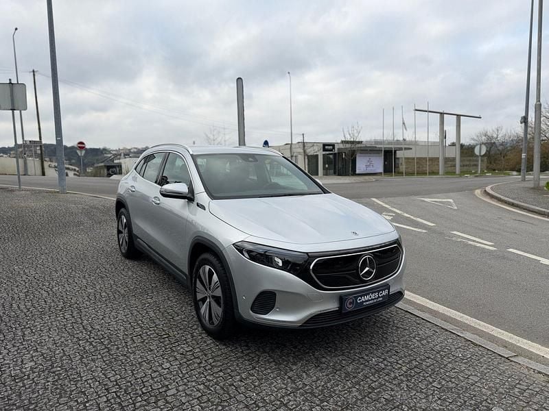Usado Mercedes EQA250 Progressive 139 kW (190 HP) 2022 Cinza SUV
