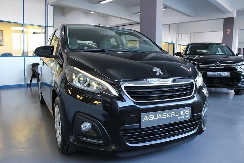 Preto Usado 2016 Peugeot 108 Active Citadino | € 7.990 (Bom preço) - Imagem 1/4