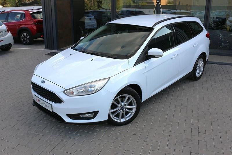 Usado Ford Focus 120 HP (88 kW) 2016 Branco Carrinha
