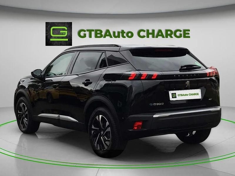 Preto Usado 2023 Peugeot e-2008 GT SUV | € 29.500 (Preço justo) - Imagem 1/4
