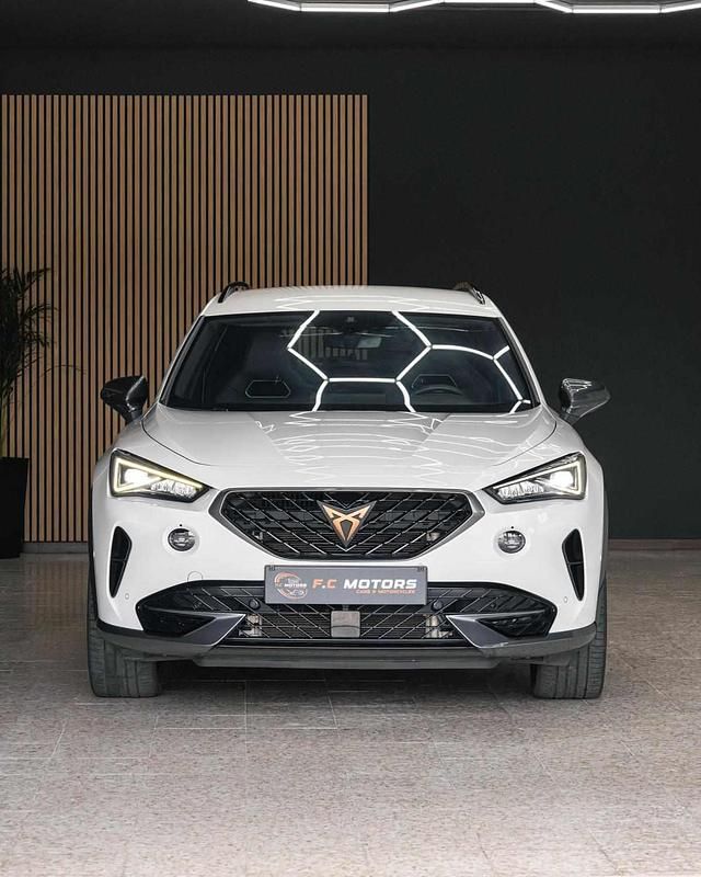 Branco Usado 2021 Cupra Formentor SUV | € 28.500 (Preço justo) - Imagem 1/4