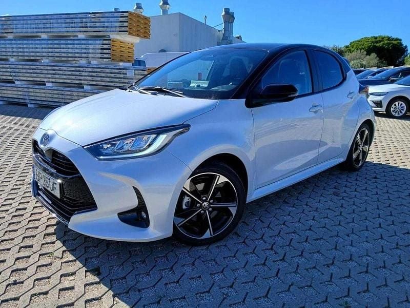Branco Usado 2024 Toyota Yaris Hybrid | € 26.950 - Imagem 1/4