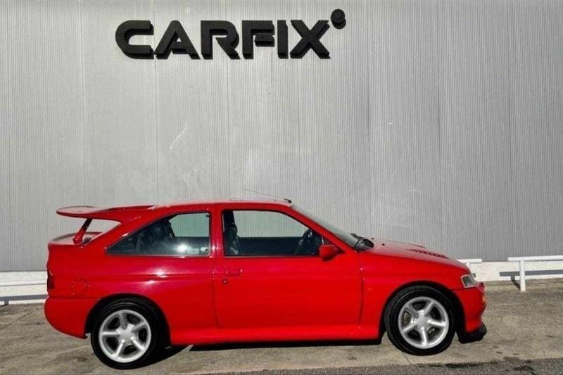 Vermelho Usado 1995 Ford Escort RS Citadino | € 85.000 - Imagem 1/4