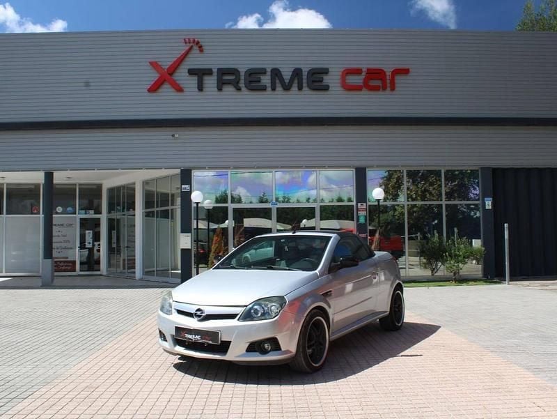 Cinzento Usado 2005 Opel Tigra | € 5.750 - Imagem 1/1