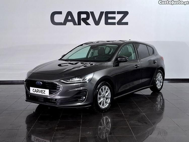 Cinza Usado 2022 Ford Focus Titanium Citadino | € 18.900 (Preço justo) - Imagem 1/1