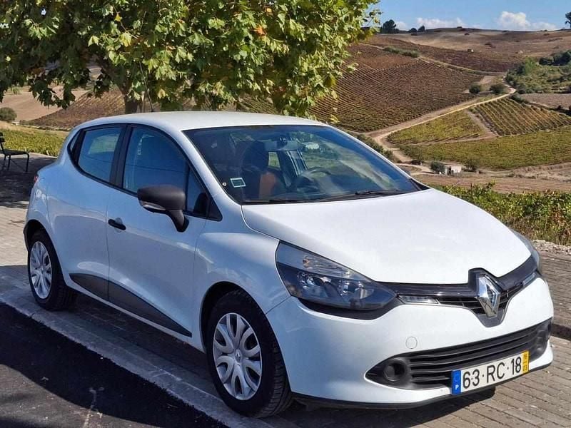 Branco Usado 2016 Renault Clio IV Citadino | € 6.499 (Super Preço) - Imagem 1/4