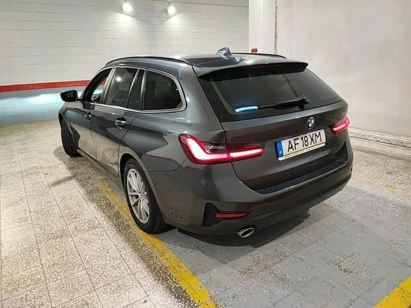 Cinza Usado 2021 BMW 330 Carrinha | € 29.000 (Preço justo) - Imagem 1/4