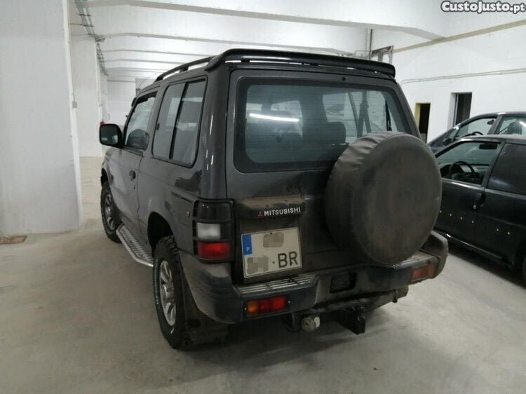 Cinza Usado 1992 Mitsubishi Pajero SUV | € 6.999 - Imagem 1/1