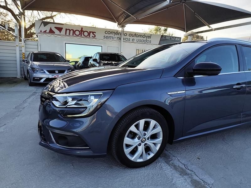 Cinza Usado 2019 Renault Mégane GrandTour LIMITED Carrinha | € 16.450 (Preço justo) - Imagem 1/4