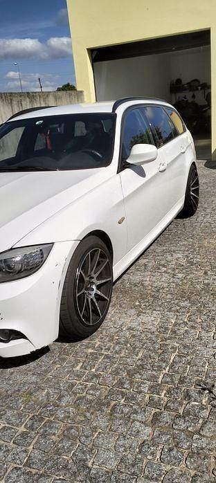 Usado 2012 BMW 320 Sedan | € 16.200 (Preço elevado) - Imagem 1/4