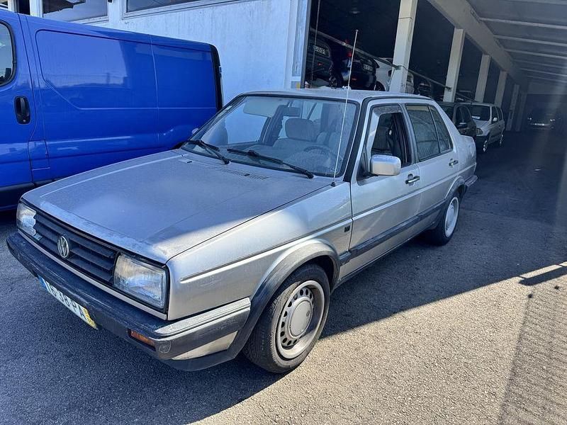 Usado 1988 VW Jetta Sedan | € 1.000 - Imagem 1/4