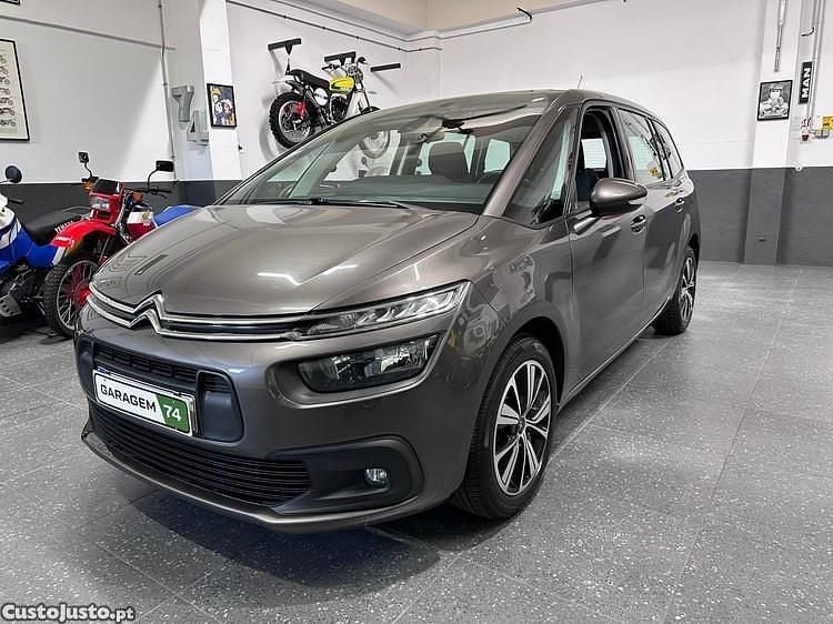 Cinza Usado 2017 Citroën Grand C4 Picasso Live Monovolume | € 13.250 (Preço justo) - Imagem 1/1