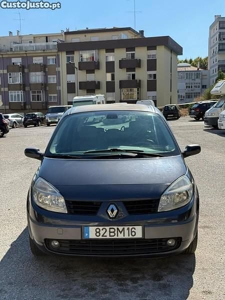 Cinza Usado 2006 Renault Grand Scénic II Monovolume | € 3.500 - Imagem 1/1