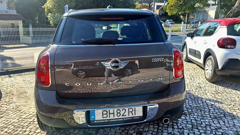 Usado Mini Countryman 111 HP (81 kW) 2015 Castanho SUV