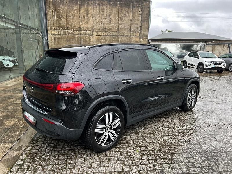 Usado Mercedes EQA250 Electric Art 139 kW (190 HP) 2021 Preto SUV