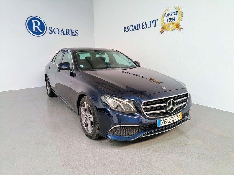 Azul Usado 2020 Mercedes E220 Avantgarde Carrinha | € 36.900 (Preço justo) - Imagem 1/4