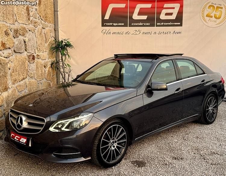 Cinza Usado 2014 Mercedes E300 Avantgarde Sedan | € 17.490 (Preço justo) - Imagem 1/1