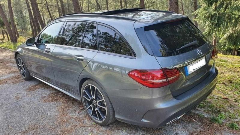 Cinzento Usado 2019 Mercedes C220 Carrinha | € 39.900 - Imagem 1/4
