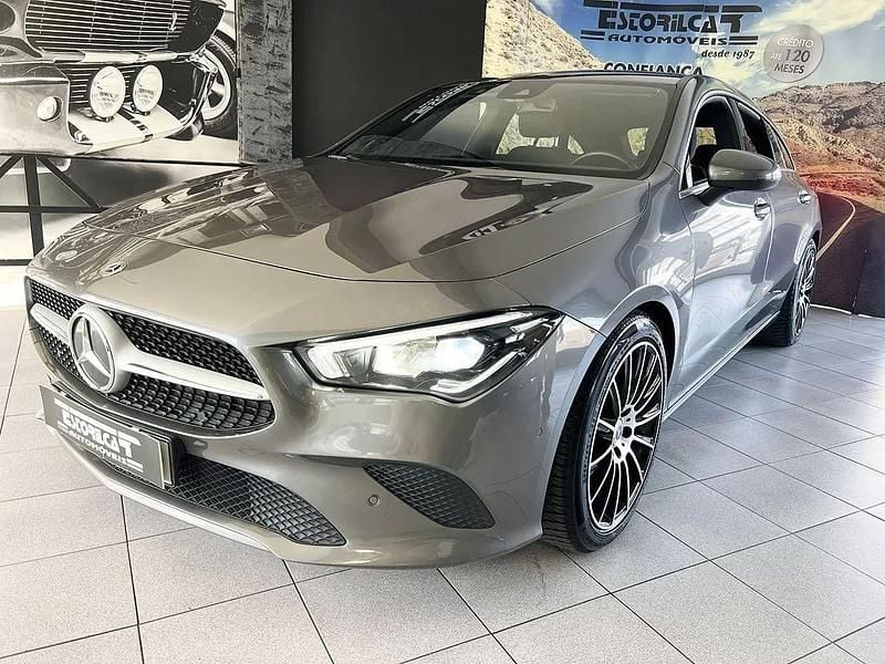 Cinzento Usado 2020 Mercedes CLA180 Shooting Brake Style Carrinha | € 24.800 (Bom preço) - Imagem 1/4