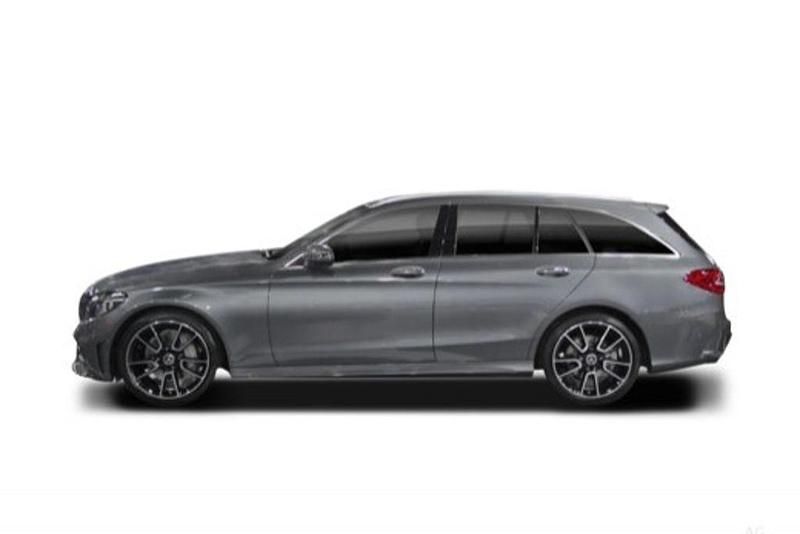 Usado Mercedes C300 Avantgarde 306 HP (225 kW) 2020 Cinzento Carrinha