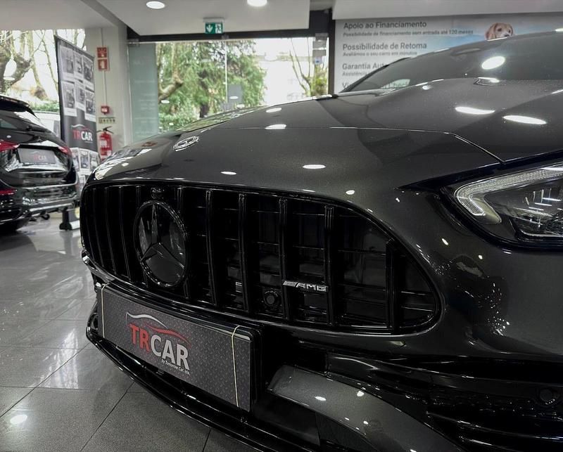 Usado Mercedes C200 AMG line 150 HP (110 kW) 2022 Preto Carrinha