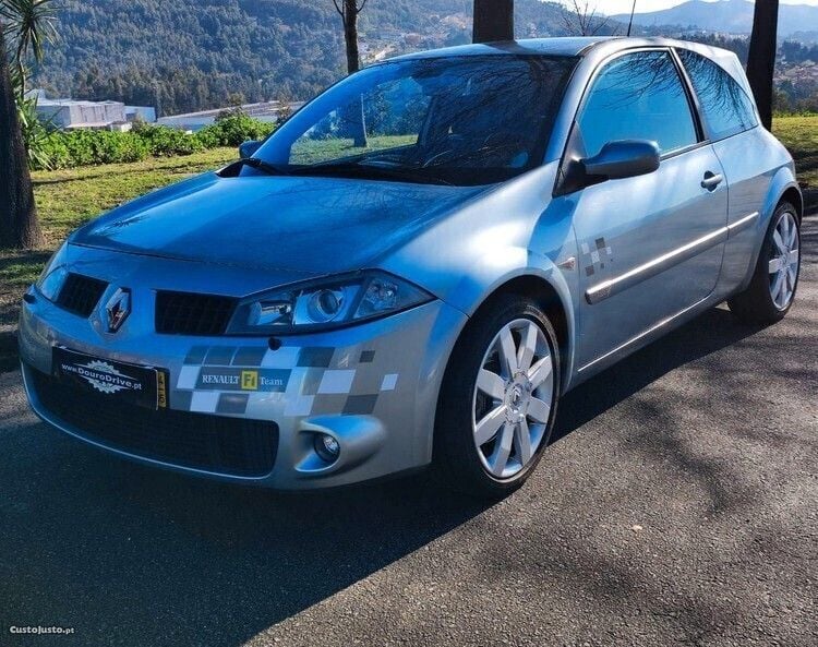Usado Renault Mégane II R.S. 225 HP (165 kW) 2004 Cinza