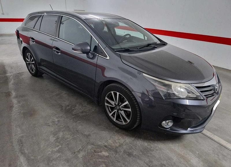 Usado 2013 Toyota Avensis Luxury Carrinha | € 12.500 (Preço elevado) - Imagem 1/4