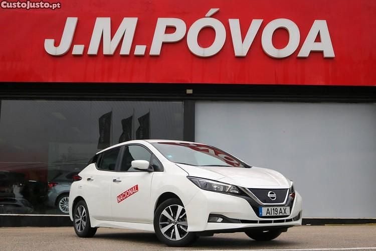 Usado Nissan Leaf Acenta 110 kW (150 HP) 2021 Branco Citadino