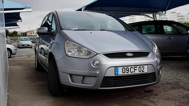 Cinzento Usado 2006 Ford S-MAX S | € 5.850 (Preço justo) - Imagem 1/4