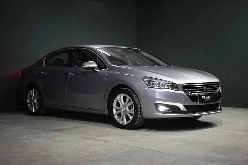 Usado Peugeot 508 120 HP (88 kW) 2015 Cinzento Sedan