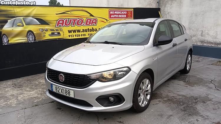 Cinza Usado 2019 Fiat Tipo Pop | € 11.890 (Preço justo) - Imagem 1/1